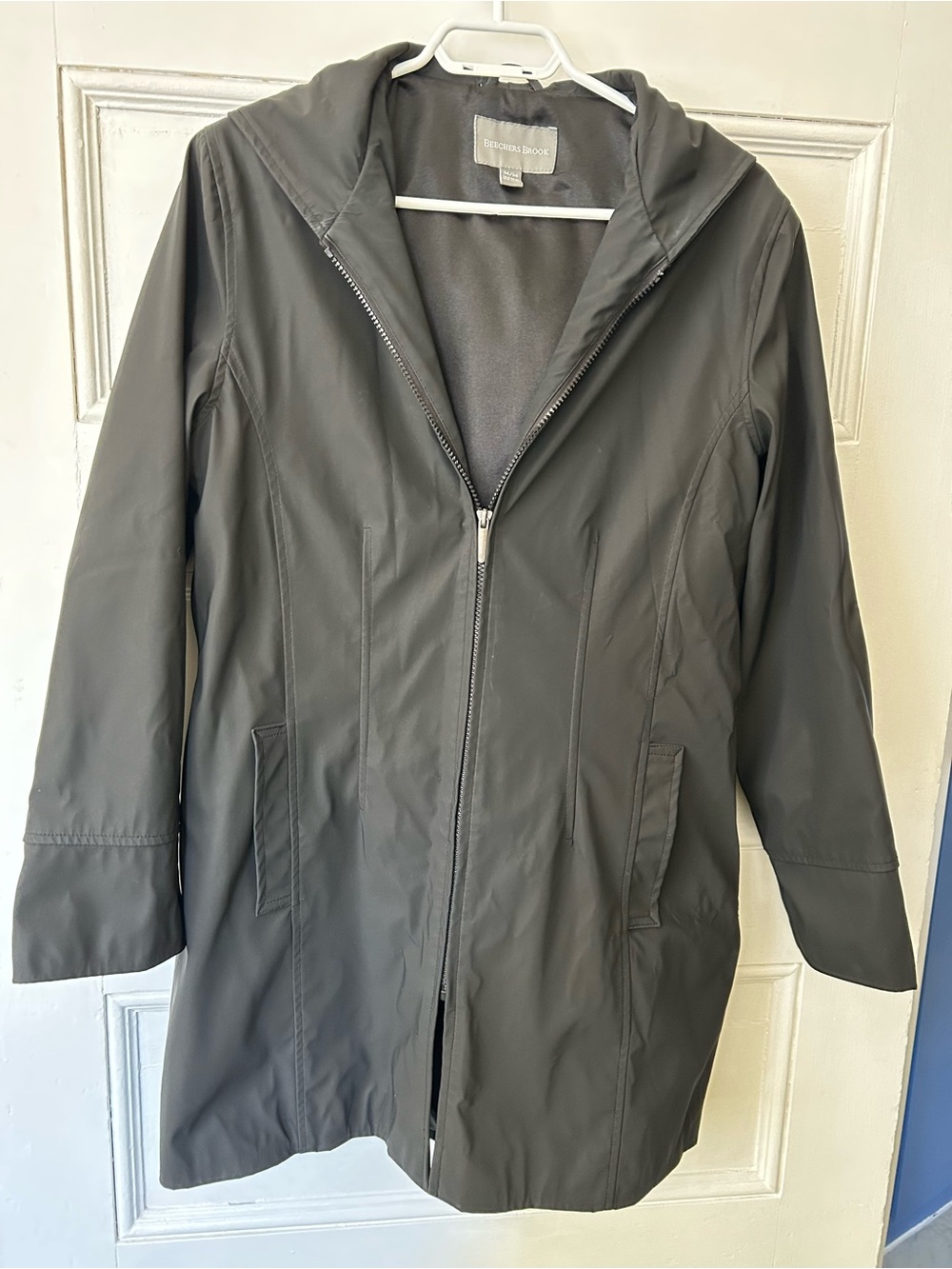 Beechers Brook Women's Hooded Rain  Coat in Black
